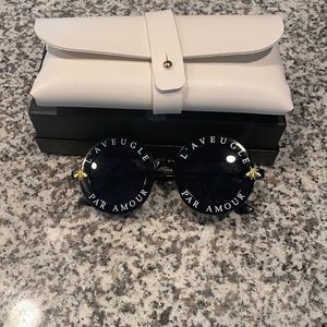 BEAUTIFUL FASHION SUNGLASSES
